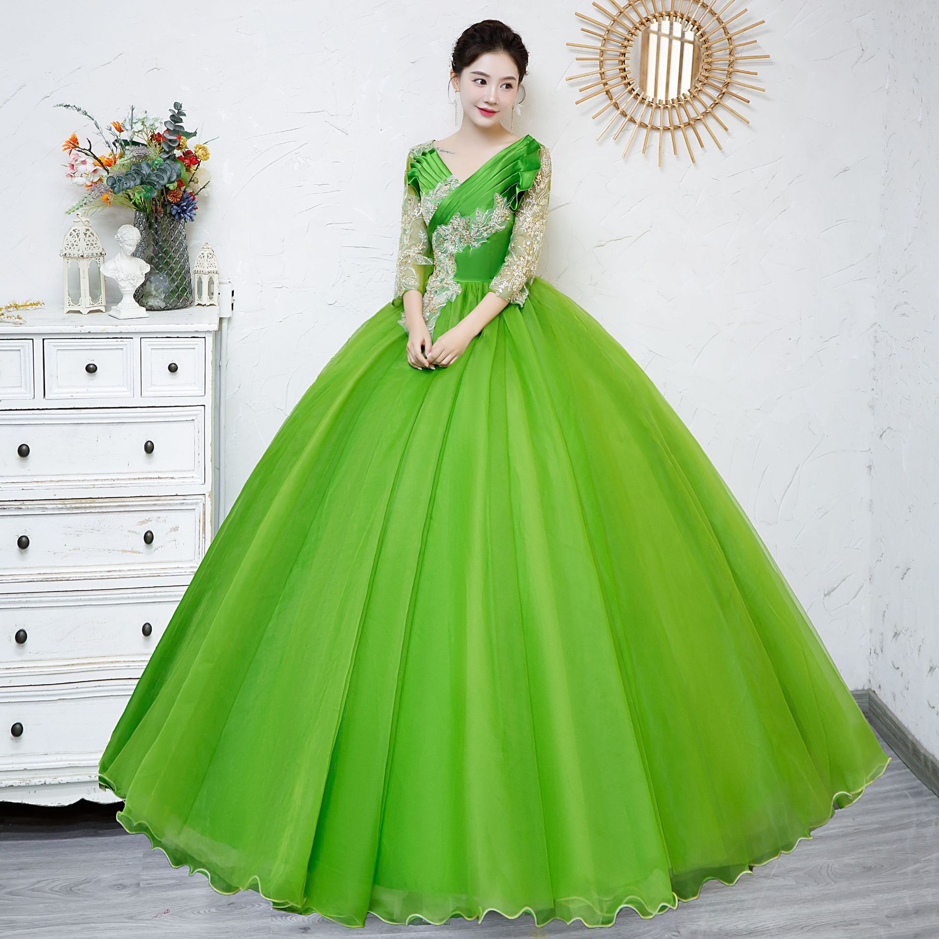 Incredibili abiti pronti da in - Women Formal Wear Photoshoot recensione e prezzo